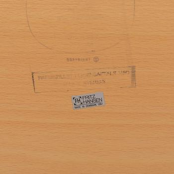 A 'Superellips' table by Bruno Mathsson and Piet Hein, Fritz Hansen, 1981.