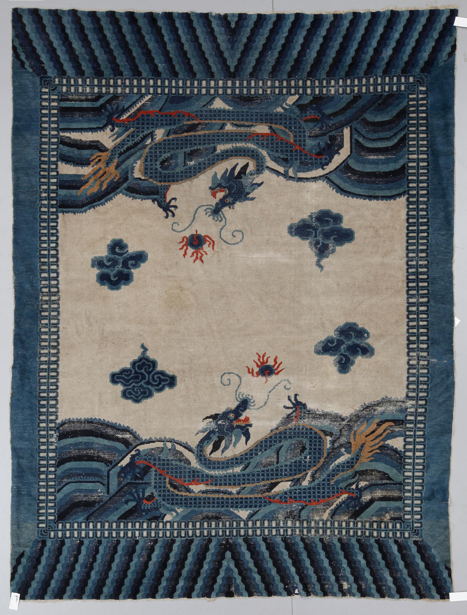 MATTA, Kina, semiantik/antik, ca 245 x 315.
