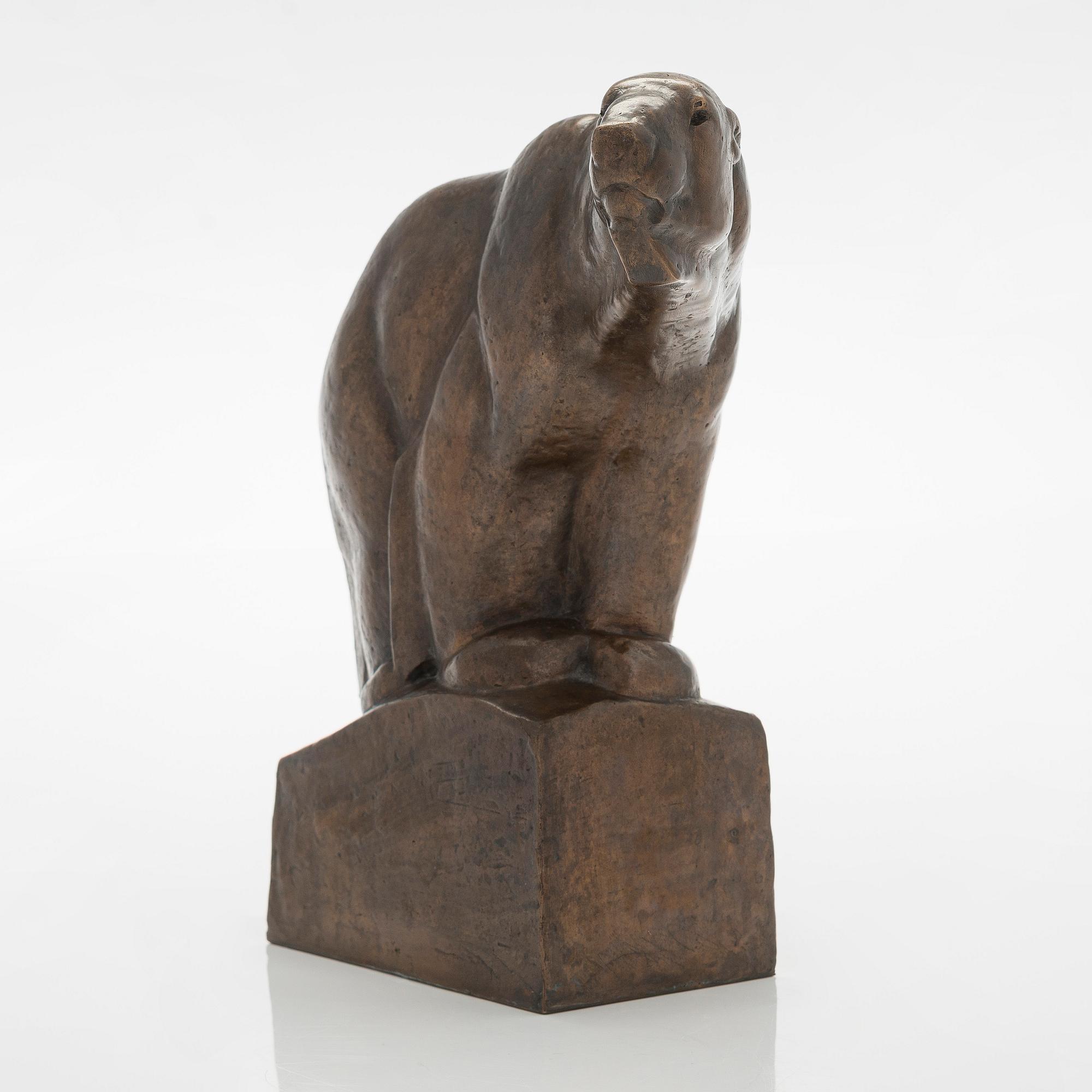 Jussi Mäntynen, Observing Polar Bear.