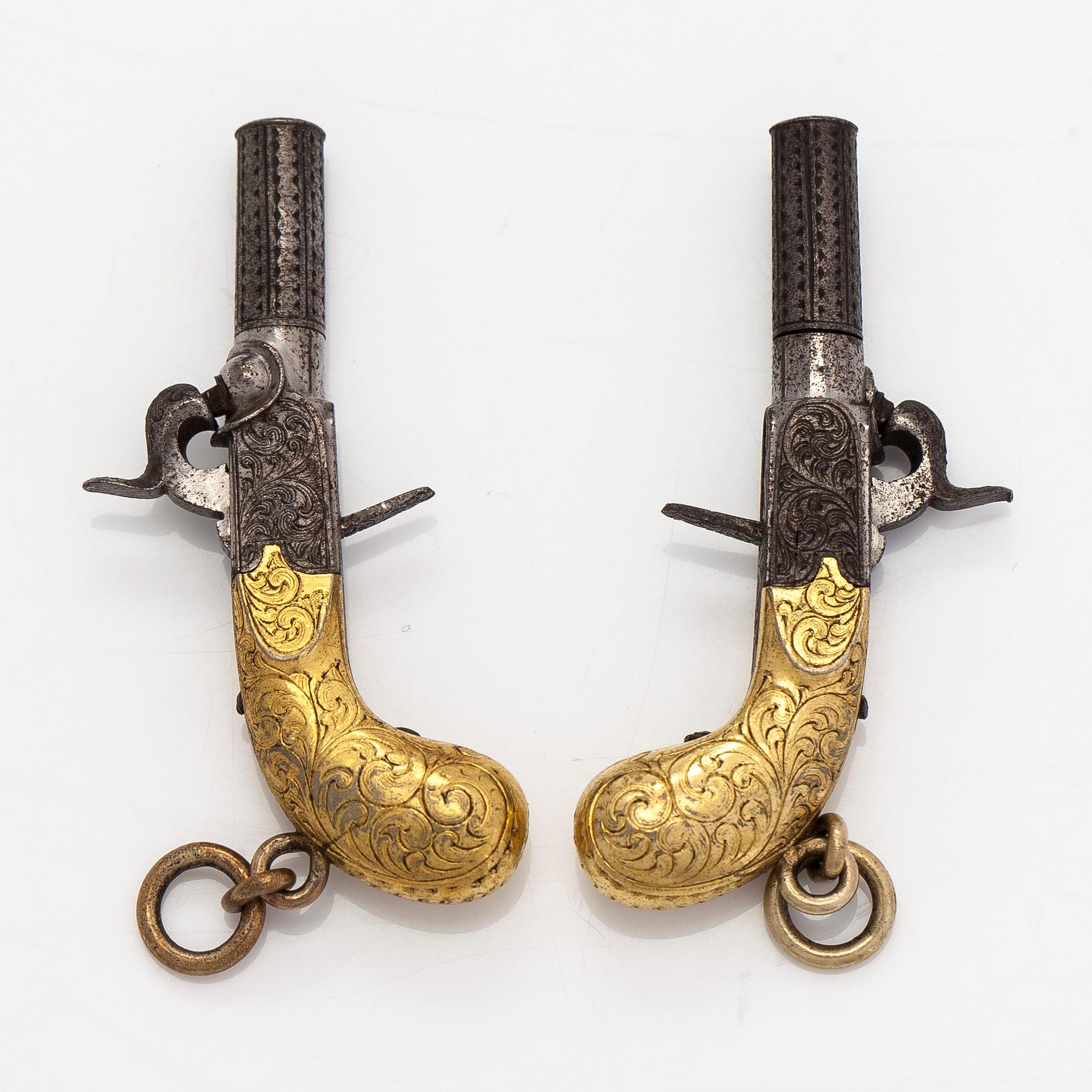 Miniatyrpistoler, med tillbehör, metall, 1800-talets mitt.