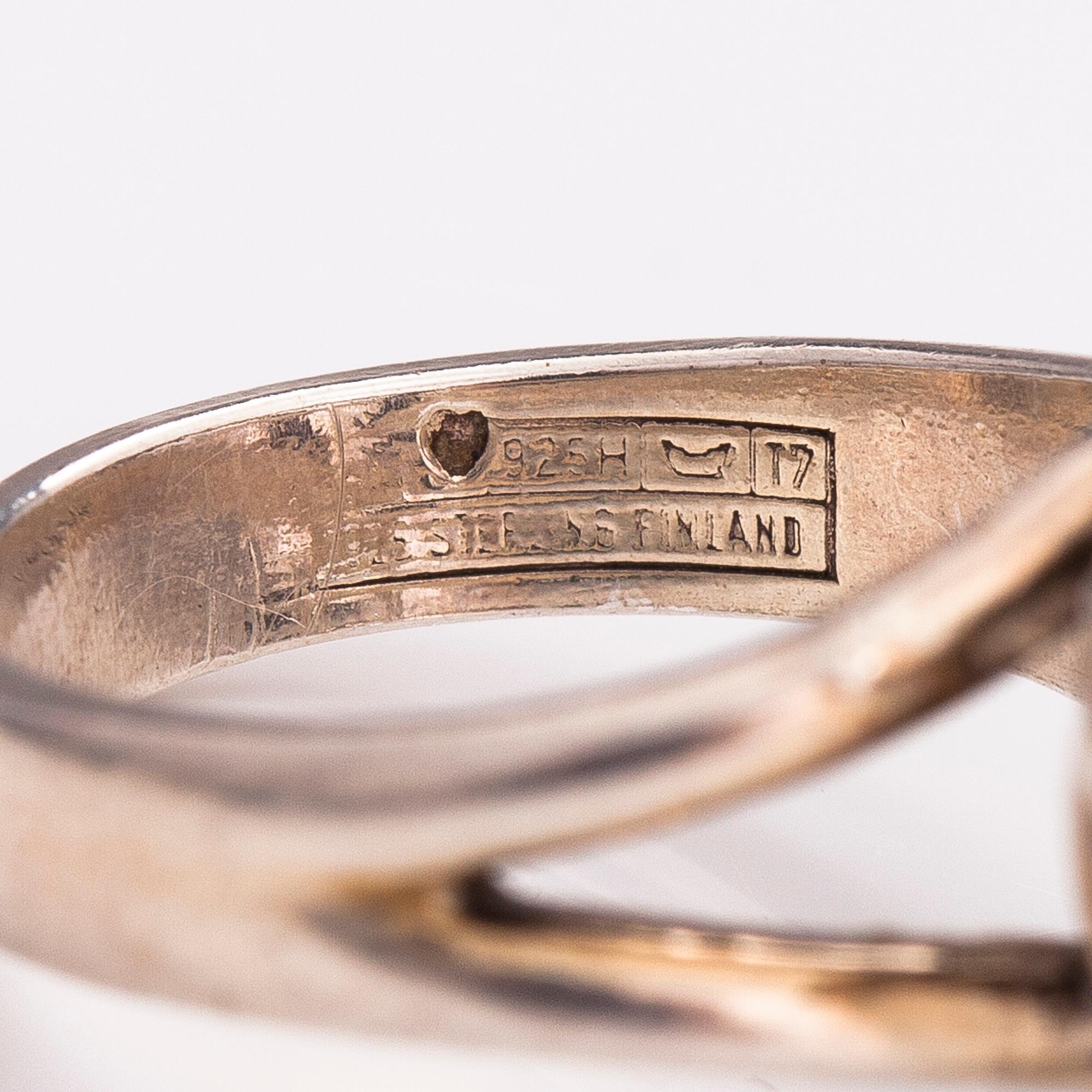 ERIK GRANIT, SORMUS, KAULAKORU ja RANNEKORU, hopeaa ja vuorikidettä. Helsinki 1962-81.