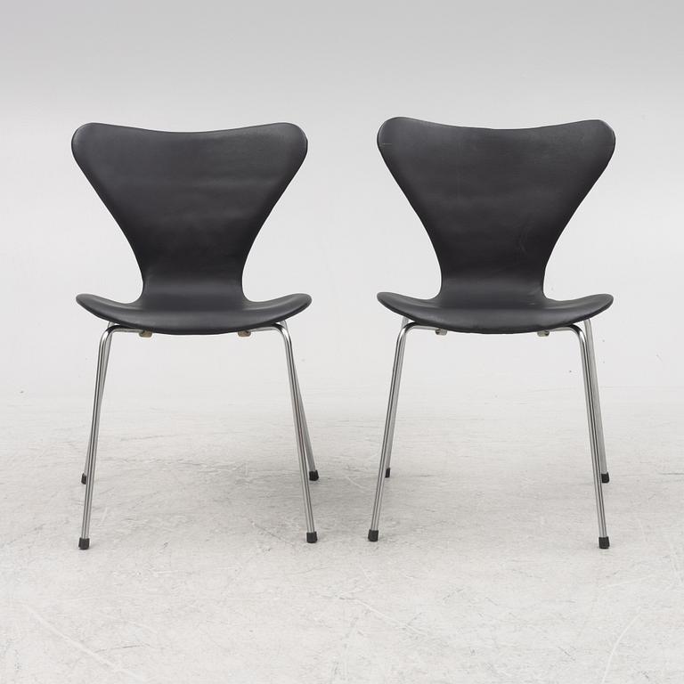 Arne Jacobsen, stolar, 6 st, "Sjuan" Fritz Hansen, Danmark, 1967 och senare.