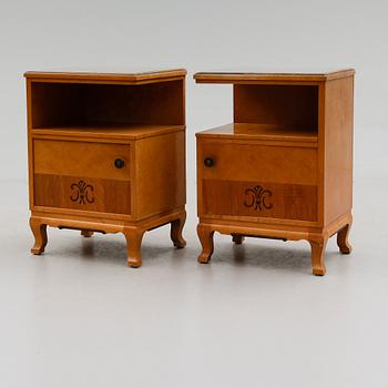 SÄNGBORD, 1 par, 1900-talets första hälft.