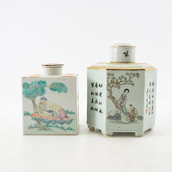 Two famille rose tea caddies, late Qing dynasty, circa 1900.