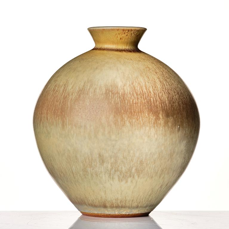 Berndt Friberg, a stoneware vase, Gustavsberg studio, Sweden 1967.