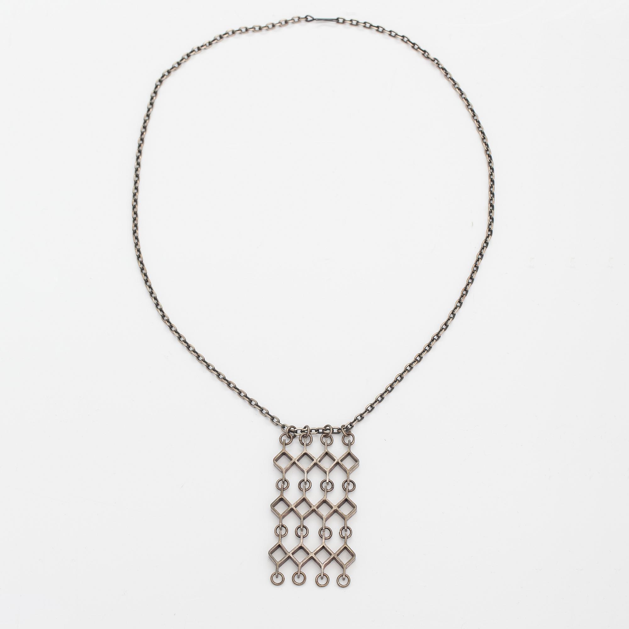 Jorma Laine, A silver neckalce "Ruutu". Kultateollisuus, Turku 1965.