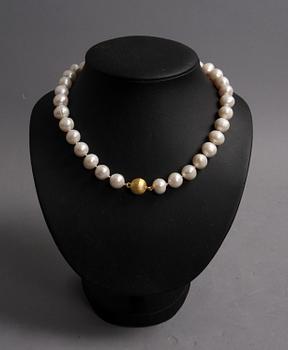 COLLIER, kinesiska sötvattenspärlor.