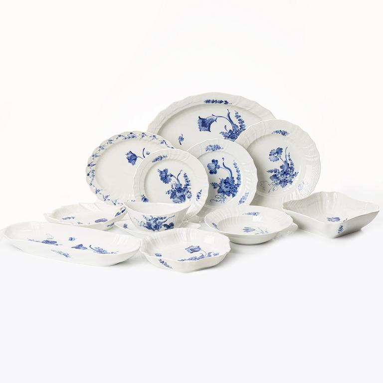 Royal Copenhagen, dinner service, 37 pieces, "Blue Flower", Denmark.
