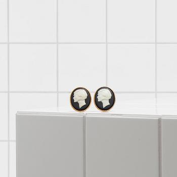 ÖRHÄNGEN, Chanel.