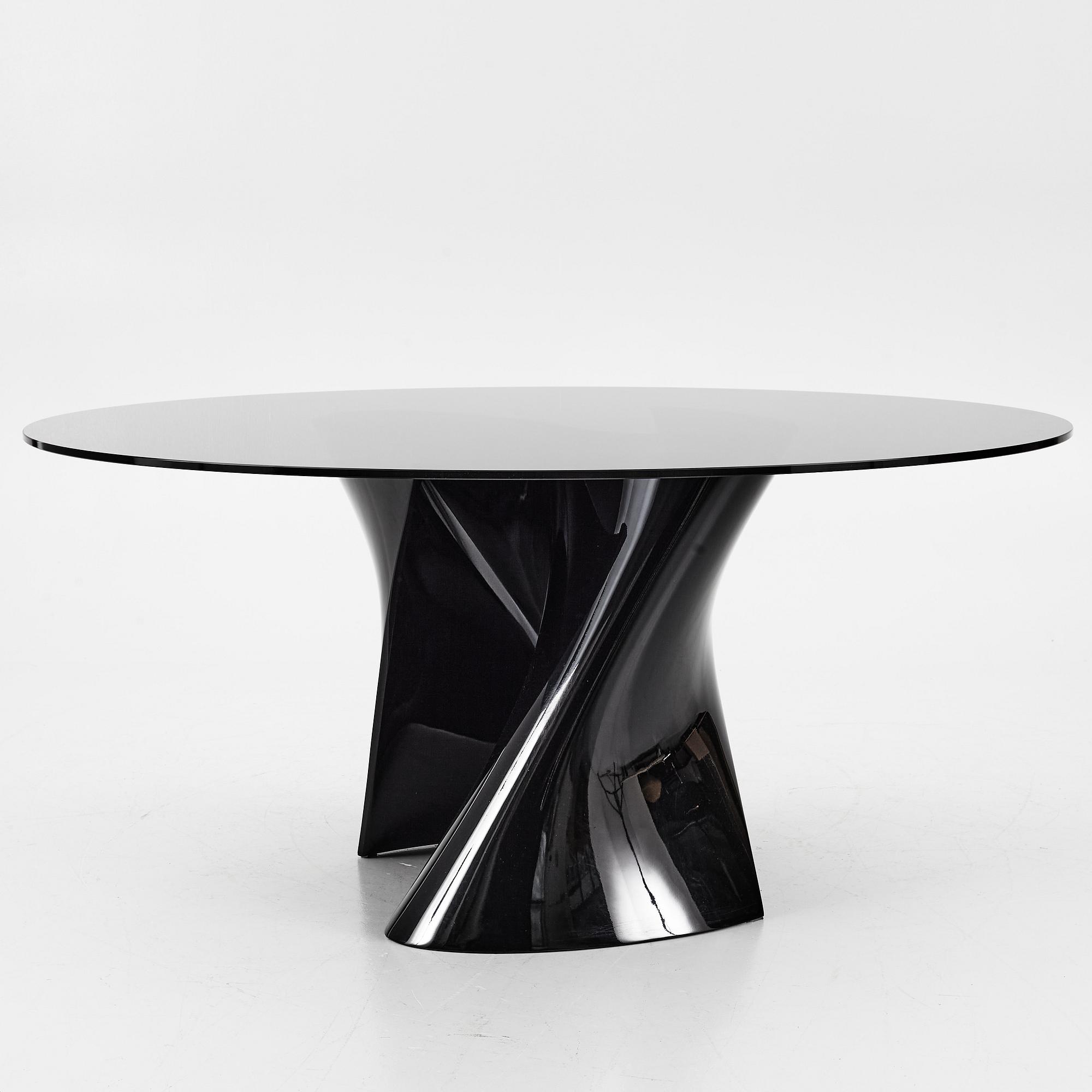 Xavier Lust, matbord, "S Table", MDF Italia.