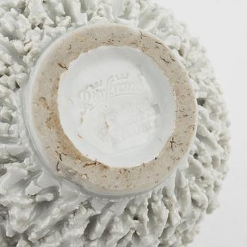 Gunnar Nylund, vas, igelkottsmodell, Rörstrand.