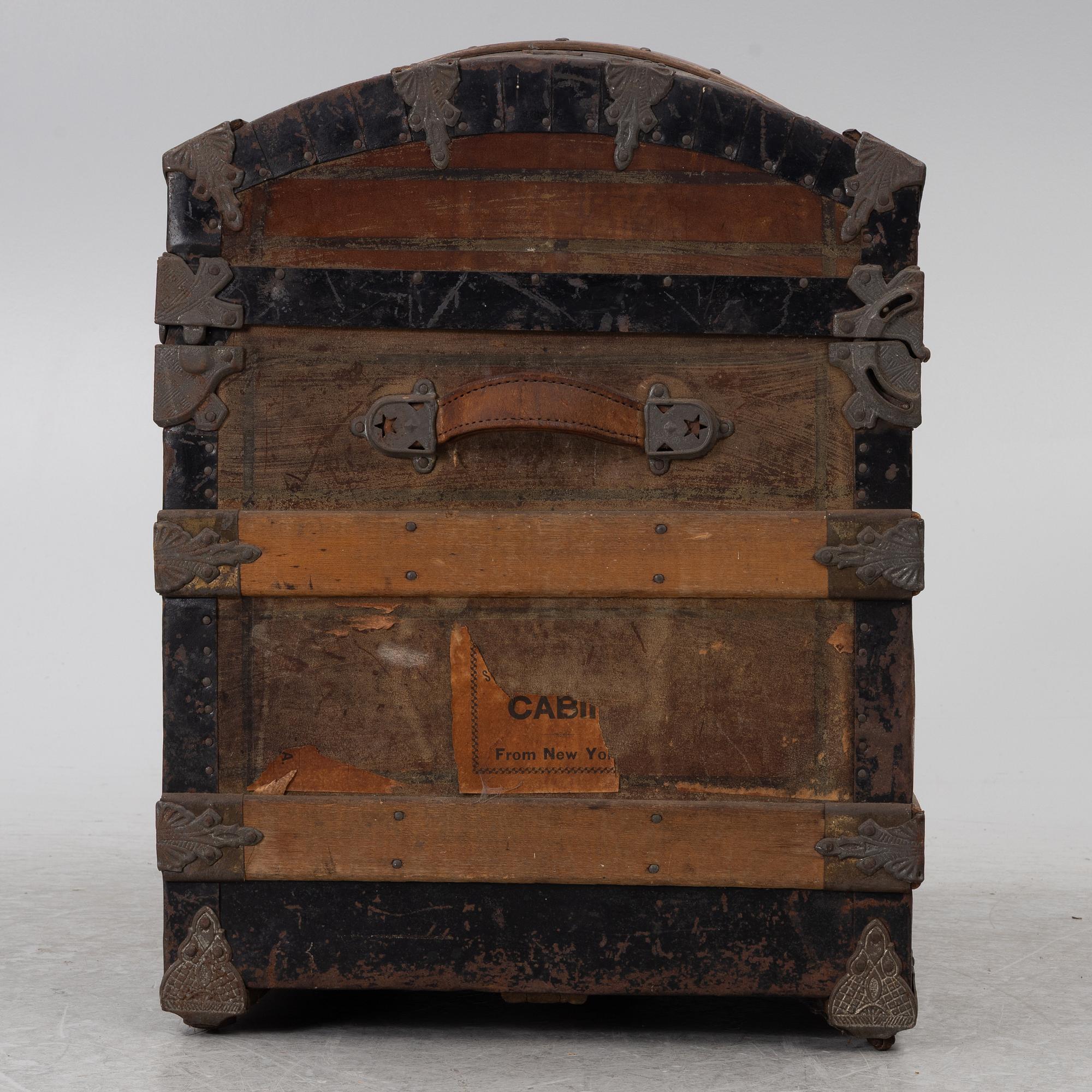 A trunk, late 19th century.