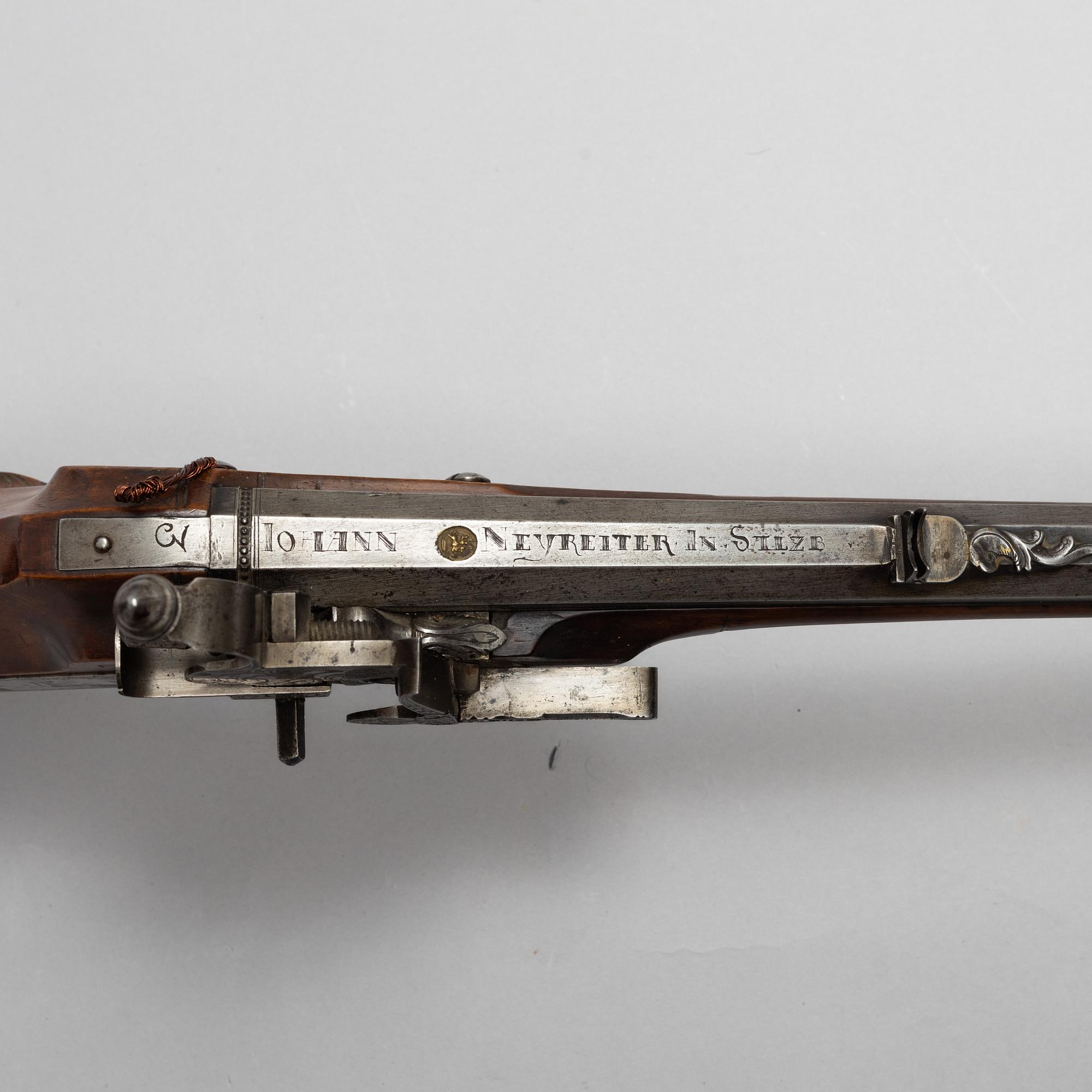 Hjullåsstudsare, signerad Johan Neureuter, Salzb. (Salzburg 1669-1754) från omkring år 1700.