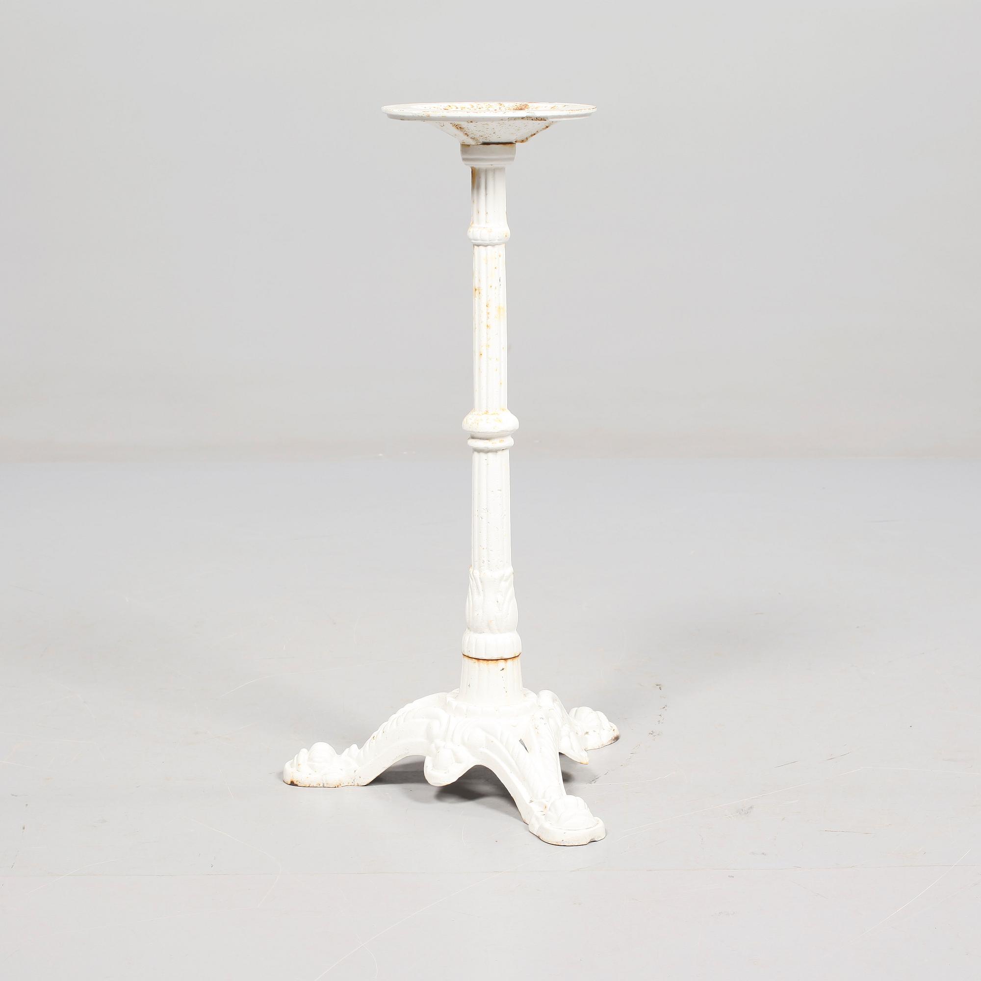 CAFÉBORDSUNDERRE, 1900-tal.