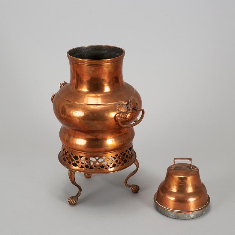 A early 19th century copper samovar.