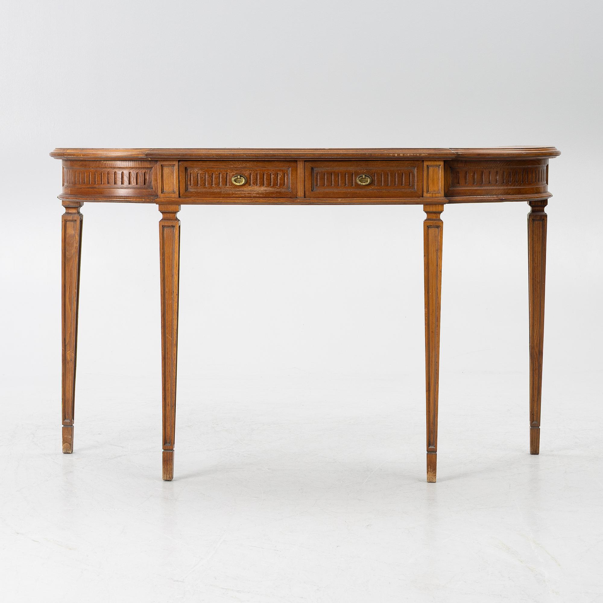 Sideboard, 1900-talets första hälft.