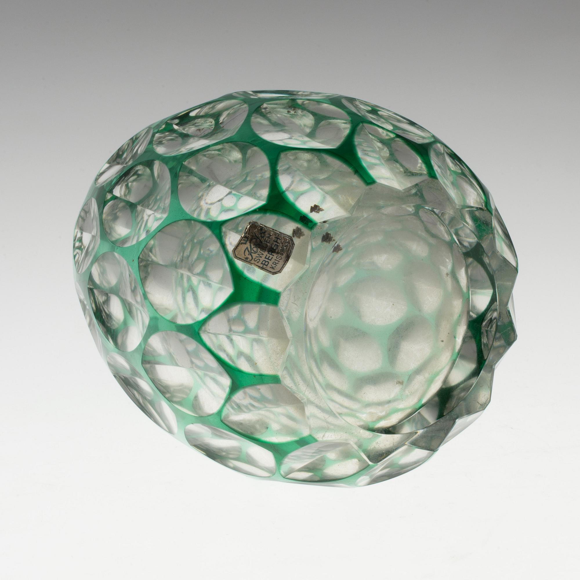 A glass vase designed by Elis Bergh for Kosta, 1940´s.