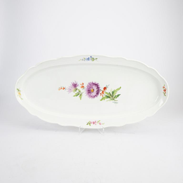 A set of three Meissen poreclain plates and bowl early 1900s.