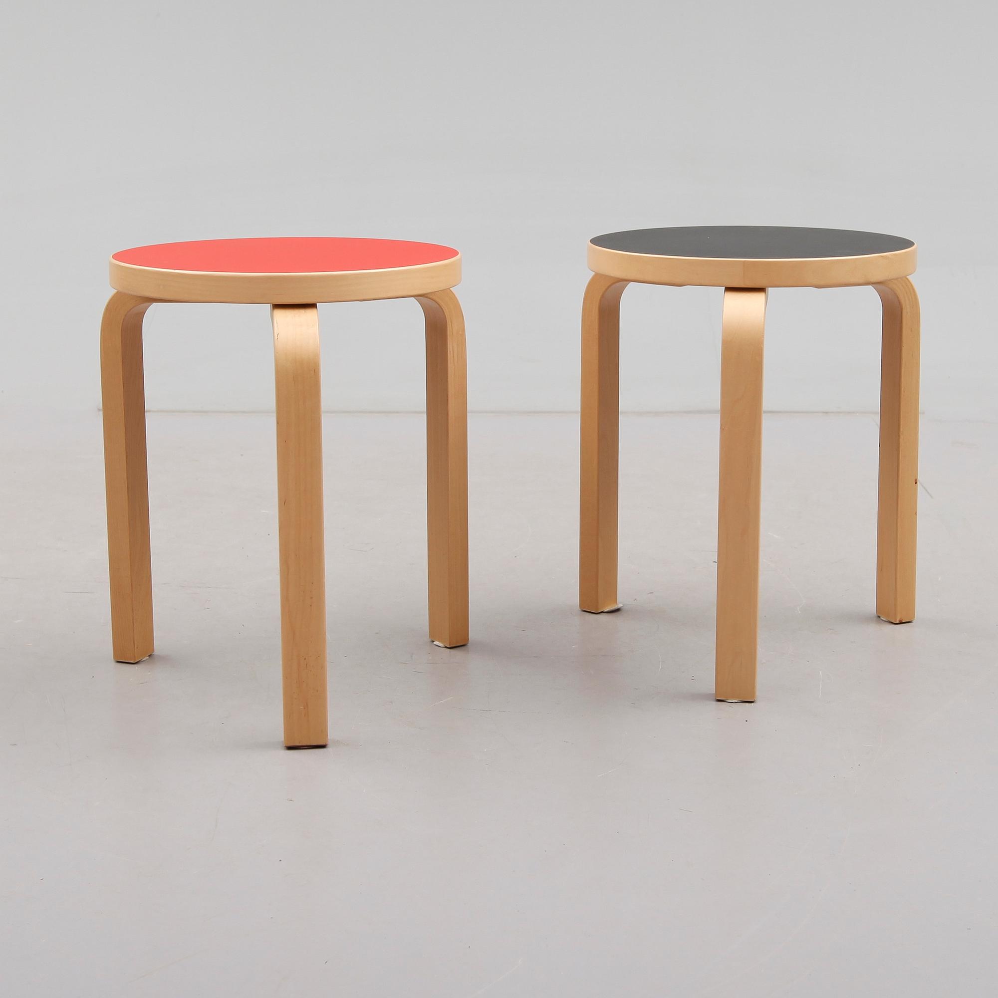 PALLAR, 2 st, modell "60", Alvar Aalto, Artek, 2000-tal.