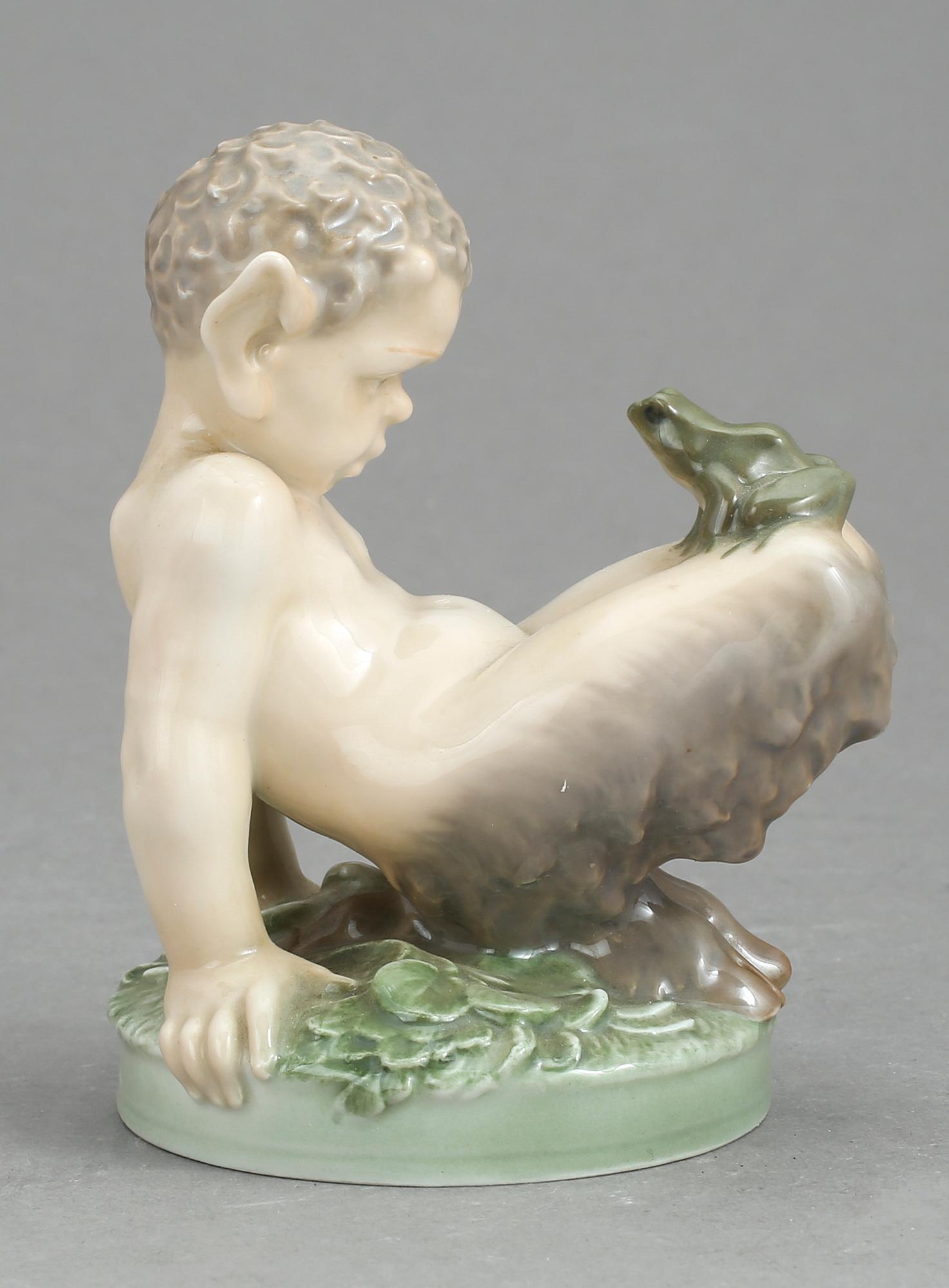 FIGURIN, porslin, Christian Thomsen. Royal Copenhagen.