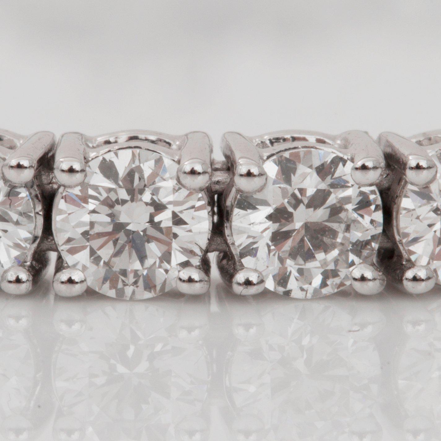 A diamond bracelet, 8.02 cts according to engraving.