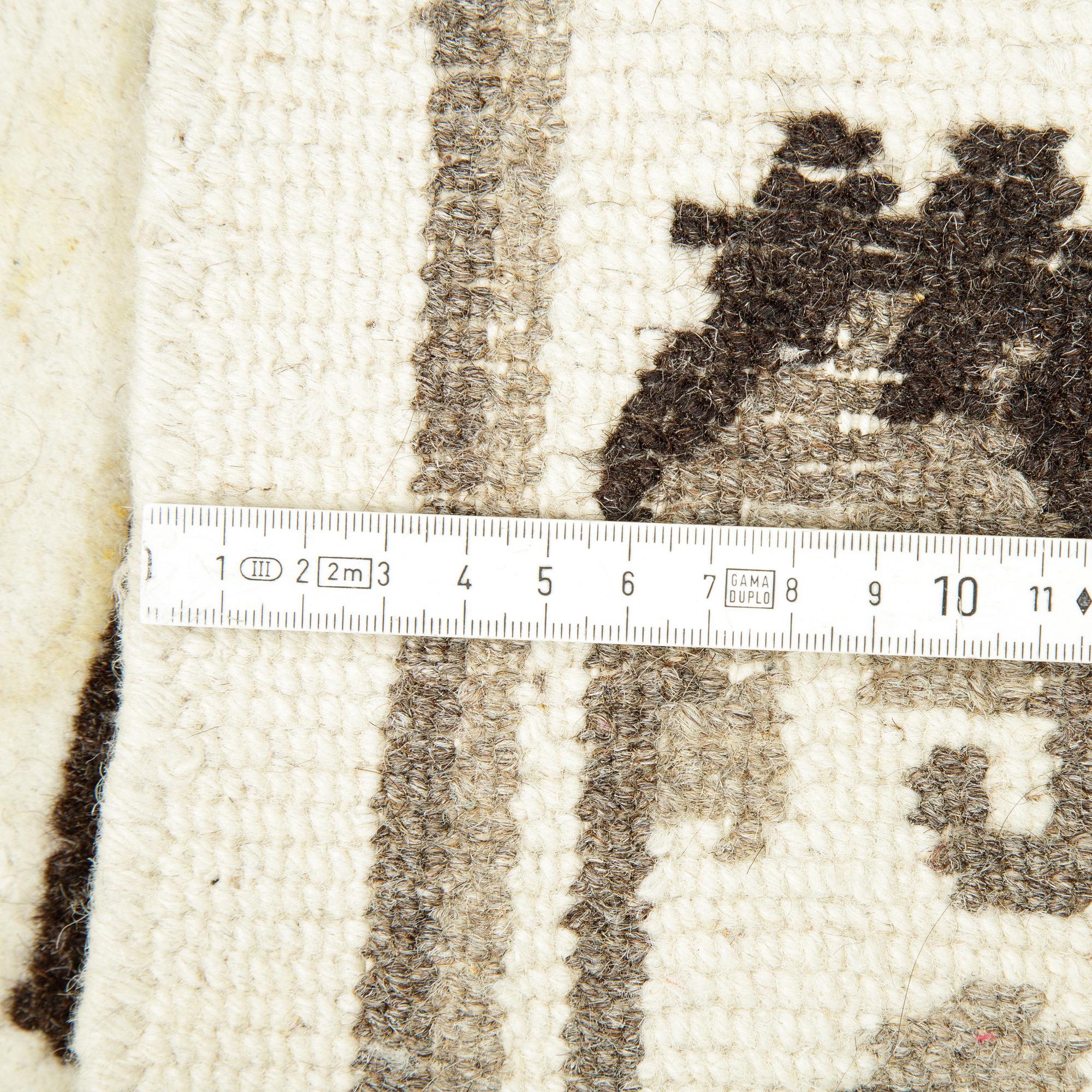 Matta, Old Tibet, ca 165 x 92 cm.