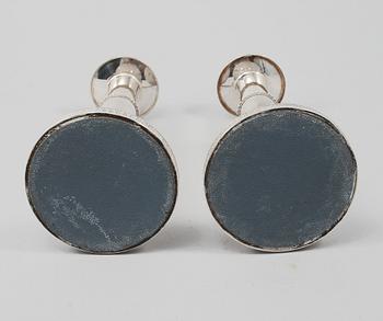 LJUSSTAKAR, ett par, silver, Sverige, stämplade 1972 respektive 1974.
