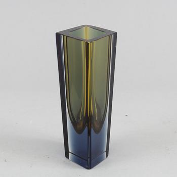 Kaj Frank, a glassv vase, 'Prisma', from Nuutajärvi Notsjö, signed and dated -65.