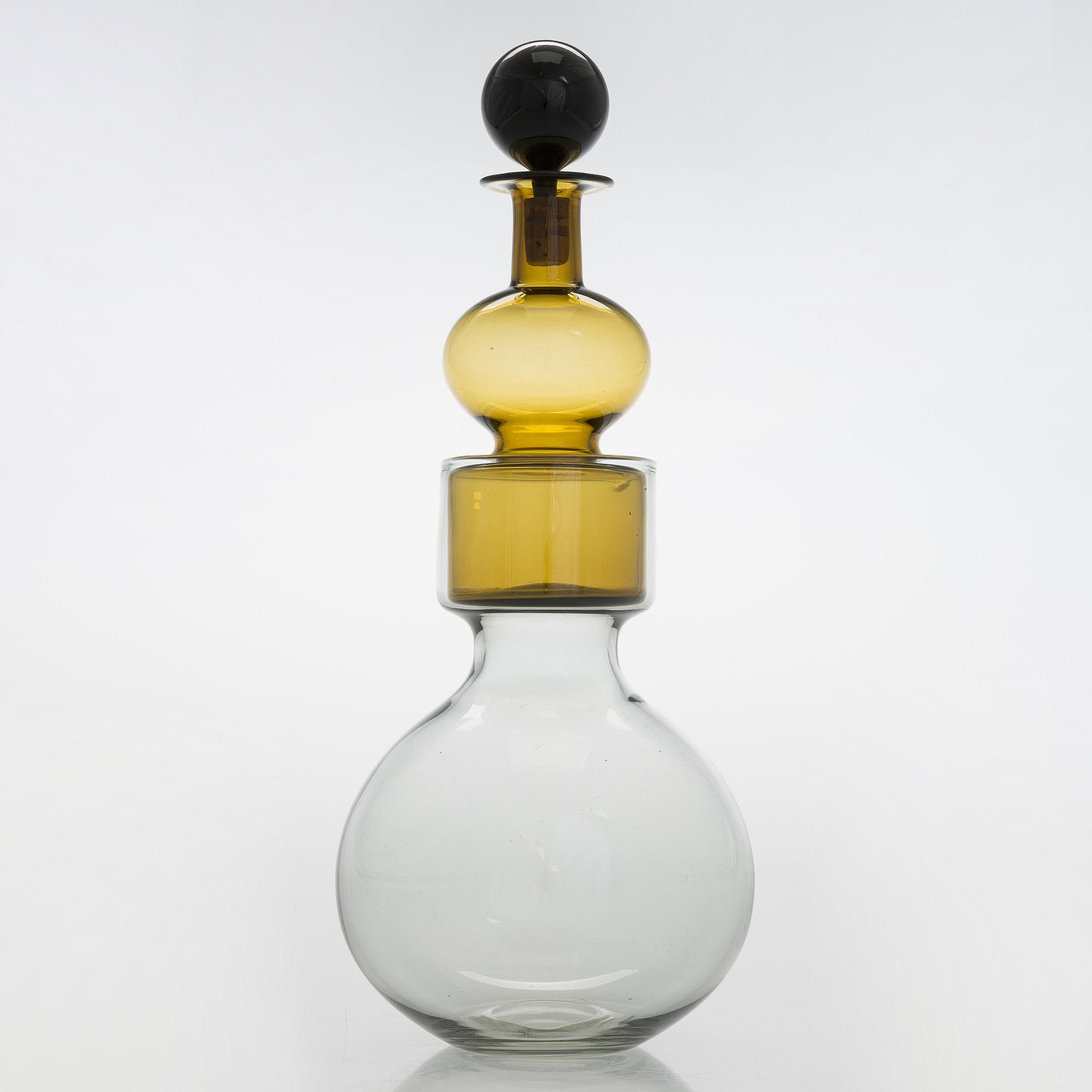 Kaj Franck, a decanter, KF 501  'The Bells of Kremlin', signed K. Franck, Nuutajärvi, Notsjö -61.