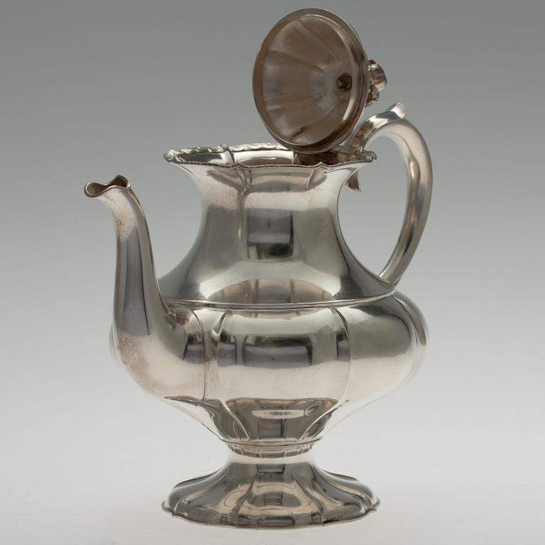 KAFFEKANNA, silver, Auran kultaseppä, Turku 1935, vikt 673 g.