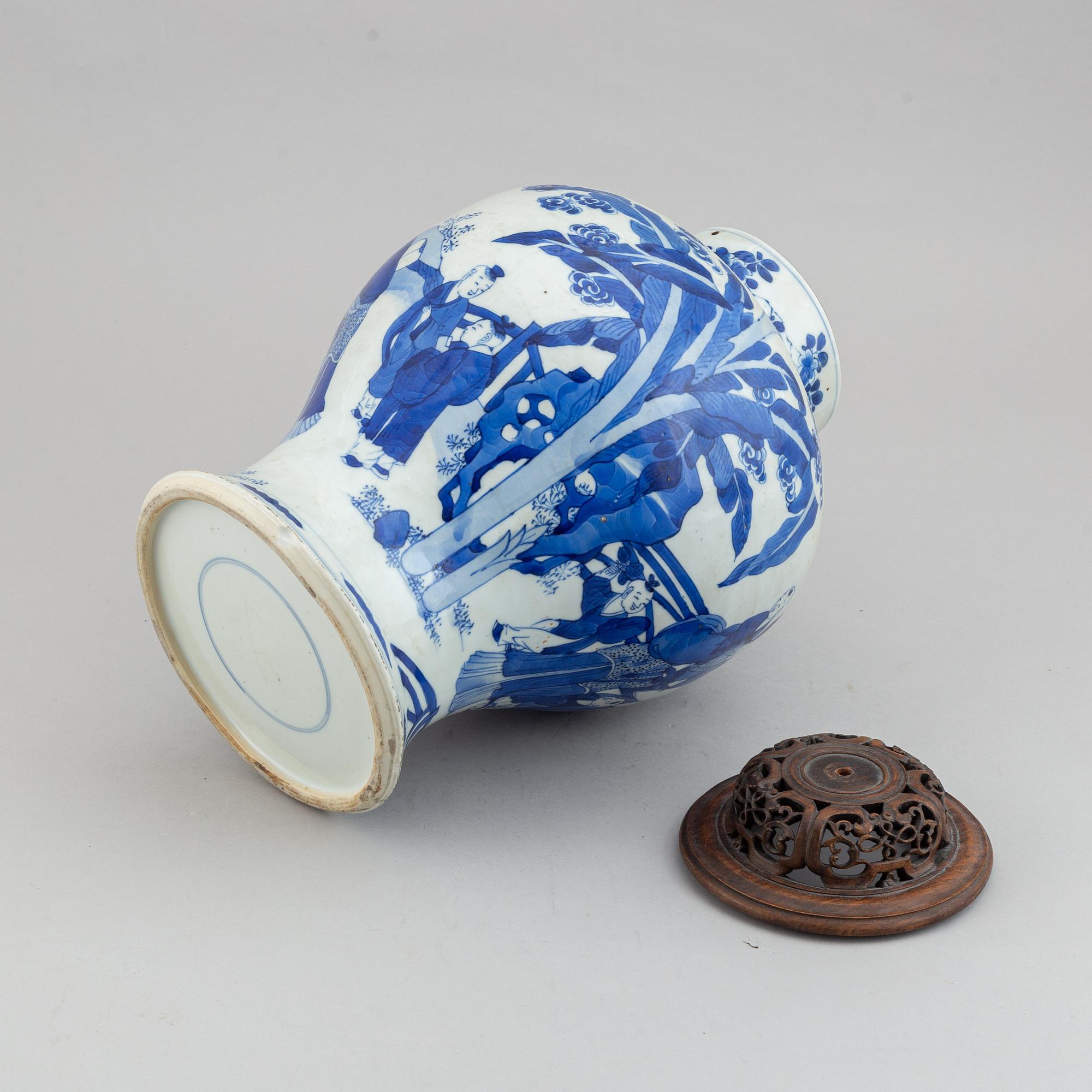 A Chinese Kangxi style blue and white vase, presumably 20th century.