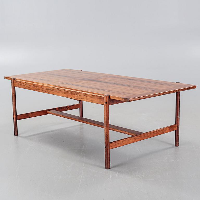 TORBJØRN AFDAL, A coffee table, model "Sari", 1960s.