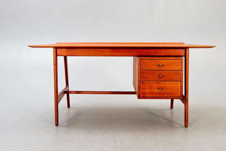 Arne Vodder, desk, Denmark, 1960s.