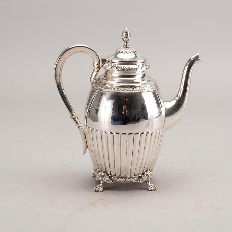 A three pieces coffee set from 1924.