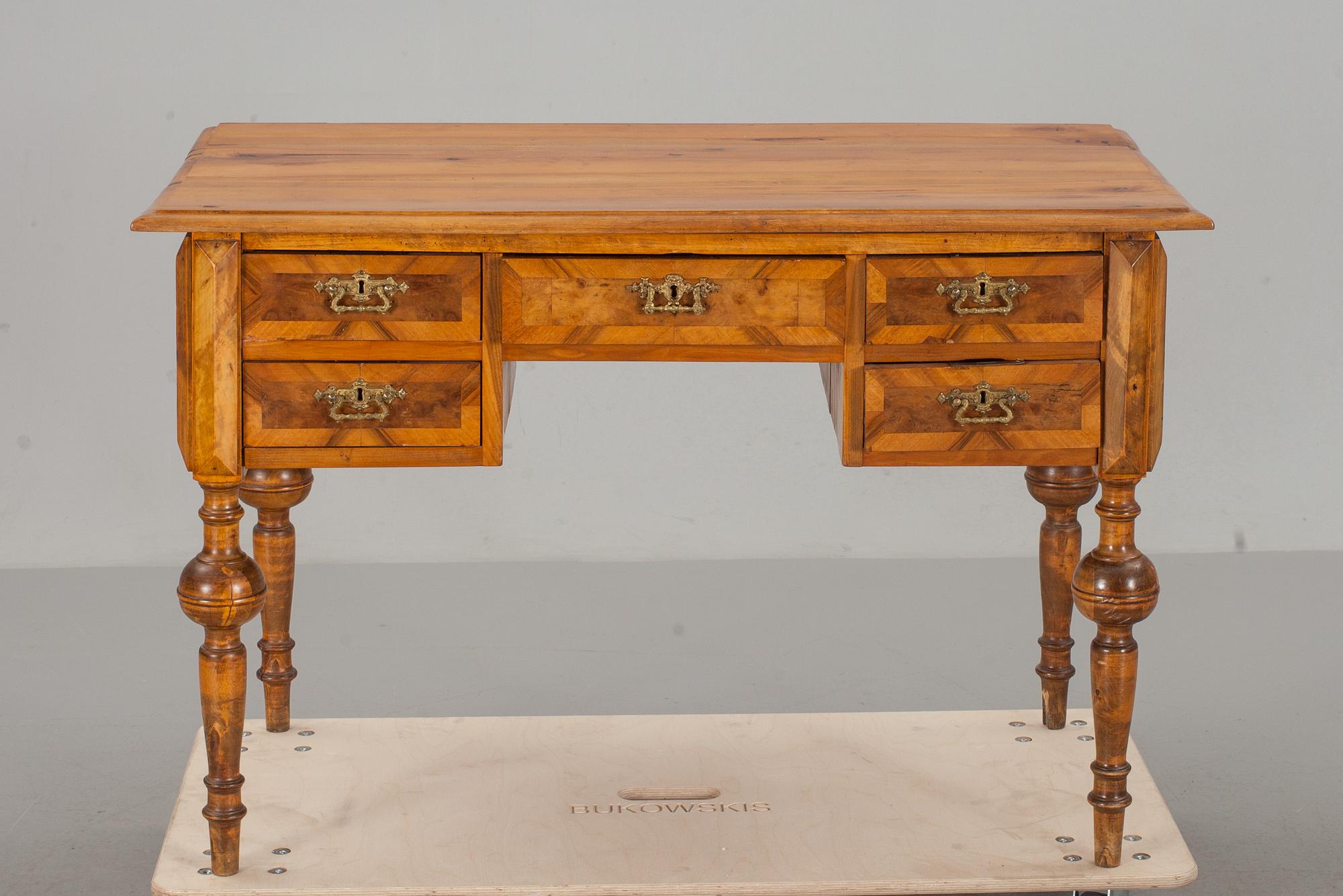 SKRIVBORD, nyrenässans, omkring 1900.