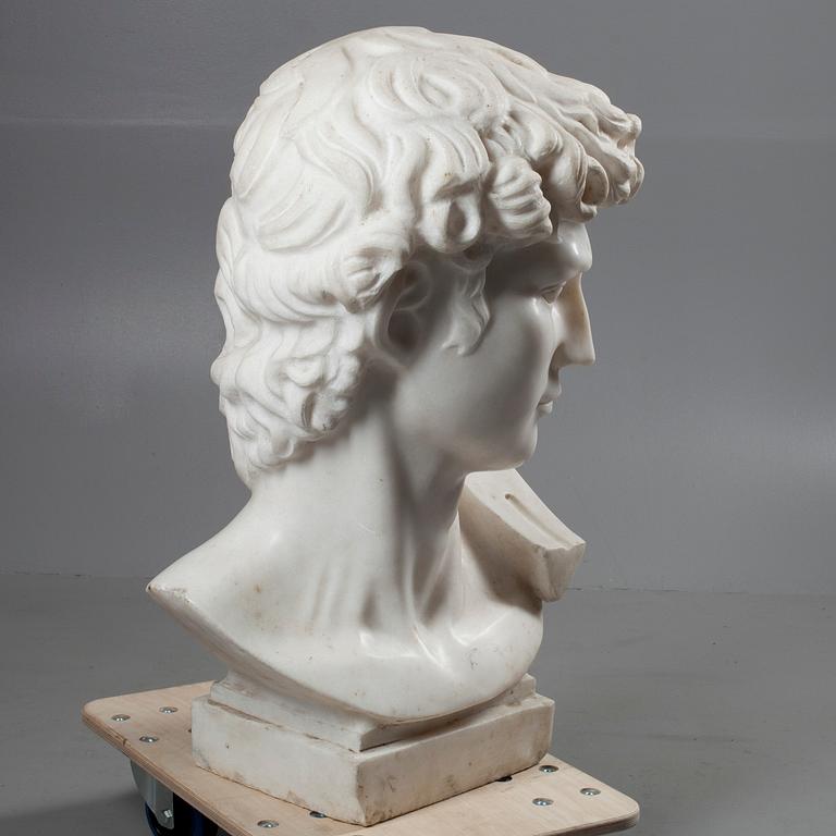SKULPTUR, marmor, efter Michelangelo, 1900-talets senare häft.