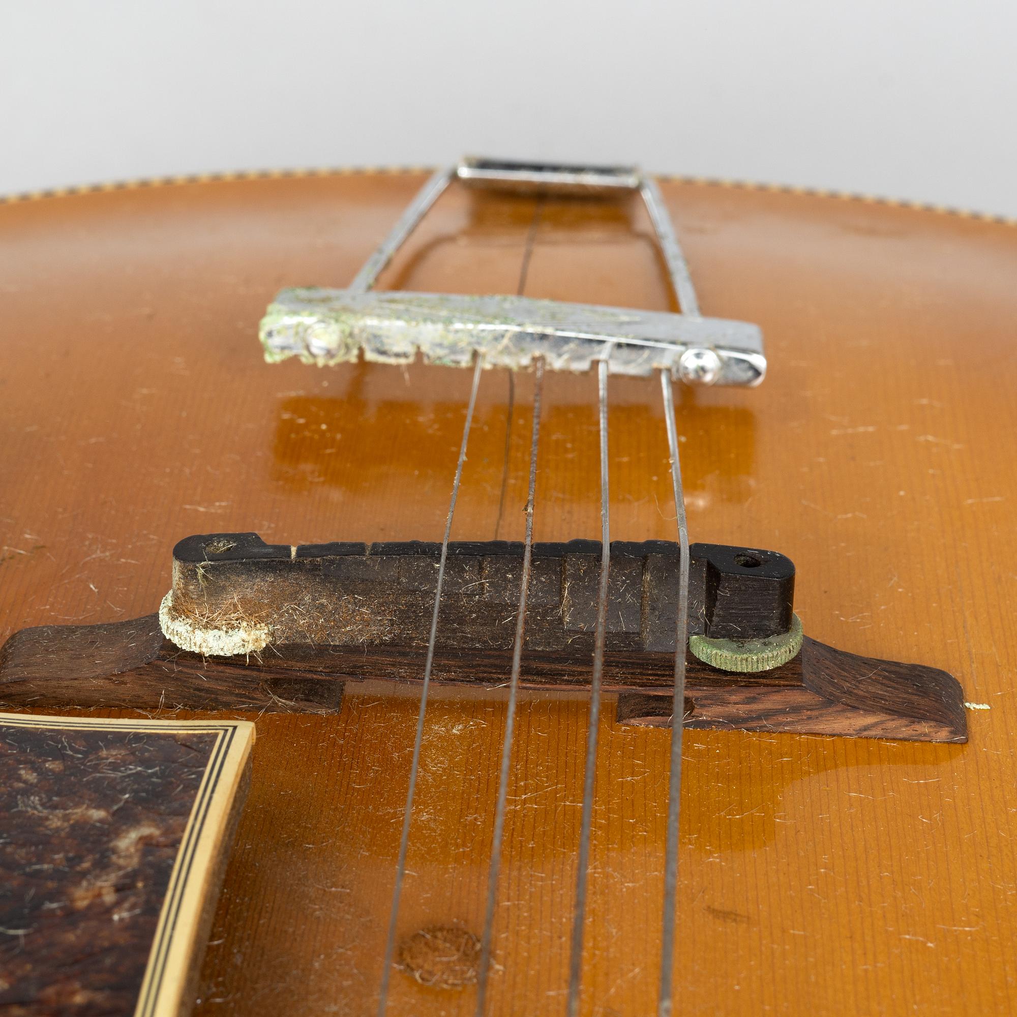 Gibson, "L10", halvakustisk gitarr, 1934, USA.