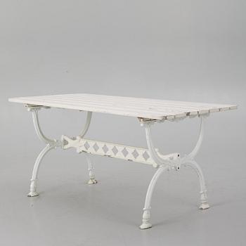 Trädgårdsbord, Byarum, 1900-talets slut.