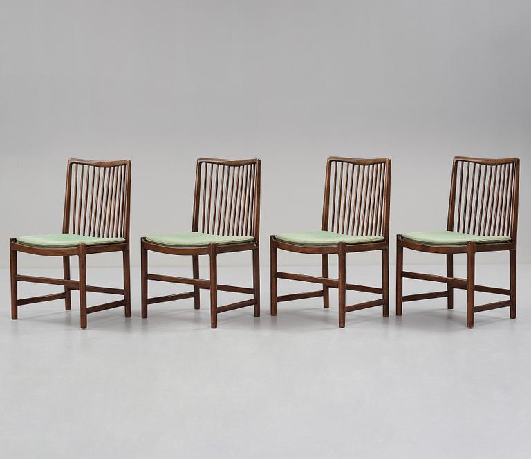 HANS J WEGNER, 4 stolar, från Aarhus Rådhus, snickarmästare Axel I Sørensen, Danmark 1941.
