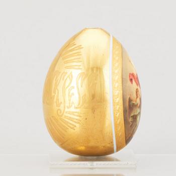 A Russian porcelain Easter Egg, presumably Imperial Porcelain Manufactory, St Petersburg, 19th Century.