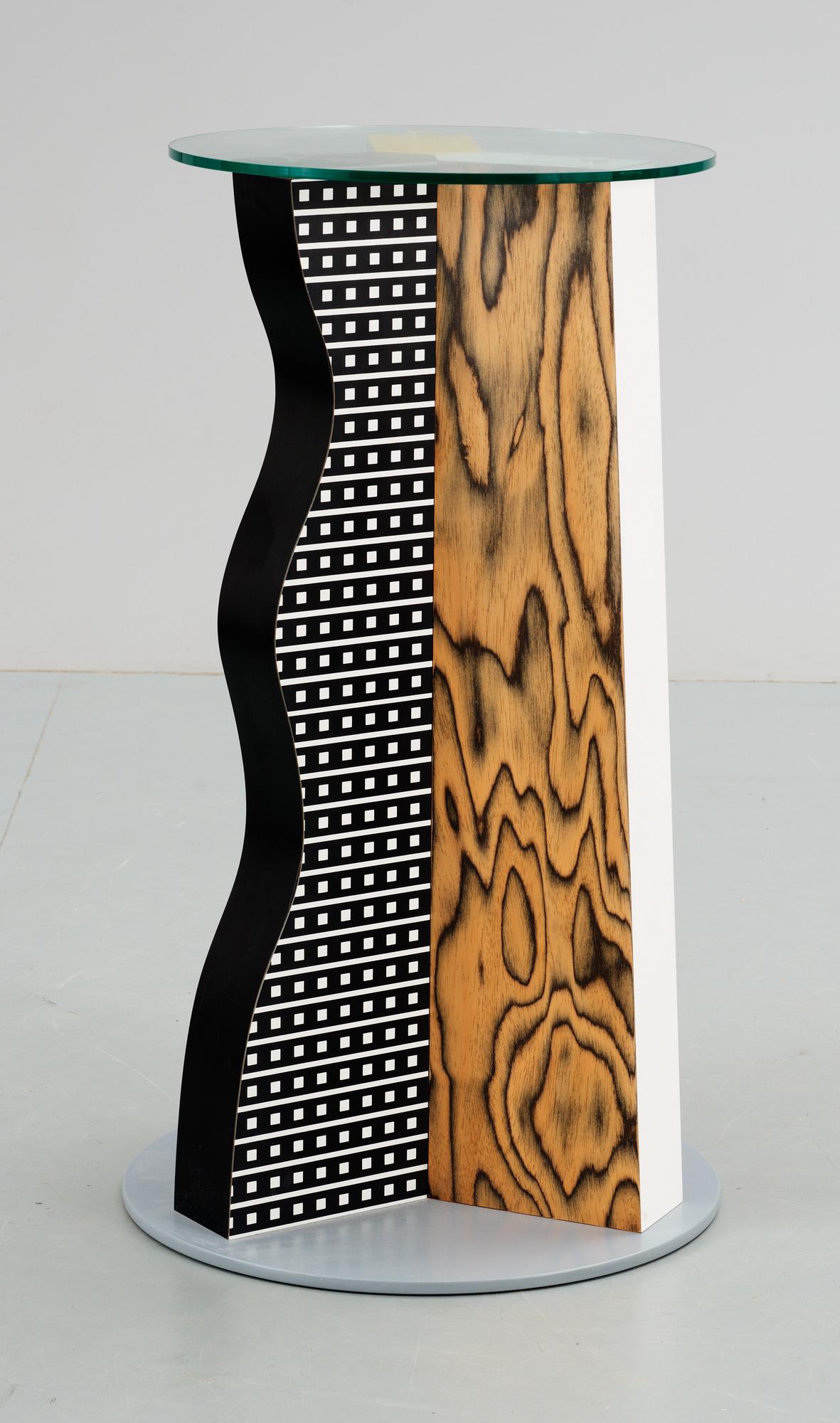 ETTORE SOTTSASS, bord, "Ivory", Memphis, Italien.