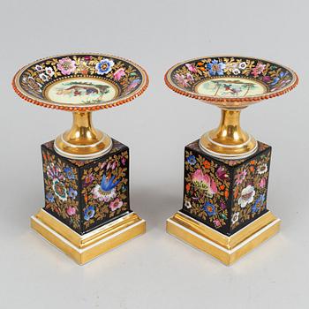 A pair of table decorations/tazzas, porcelain, Russian, 19th Century.