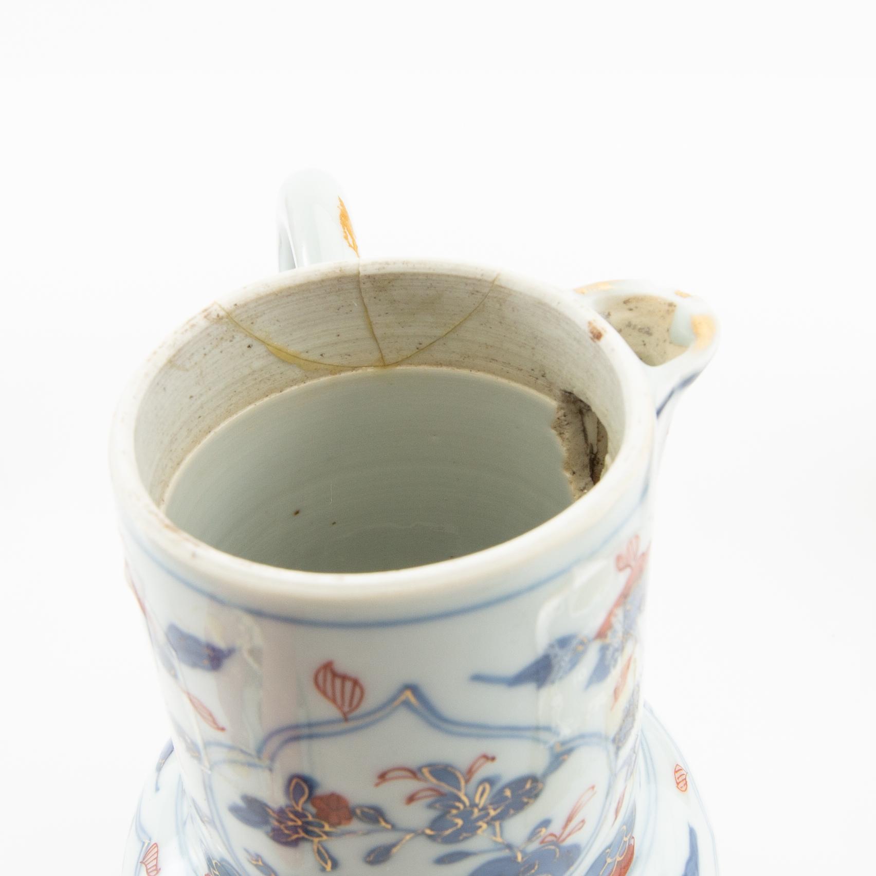 Flaska, Sake-flaska (Tokkuri) samt tillbringare Japan omkring 1900 porslin.