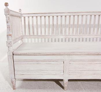SOFFA. Gustaviansk stil. 1800-tal.