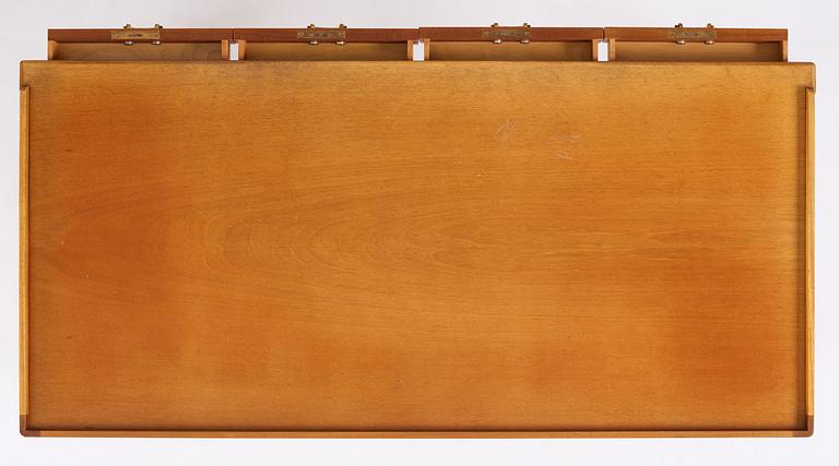 Josef Frank, skrivbord, variant av modell B 2115, Firma Svenskt Tenn, 1900-talets mitt.