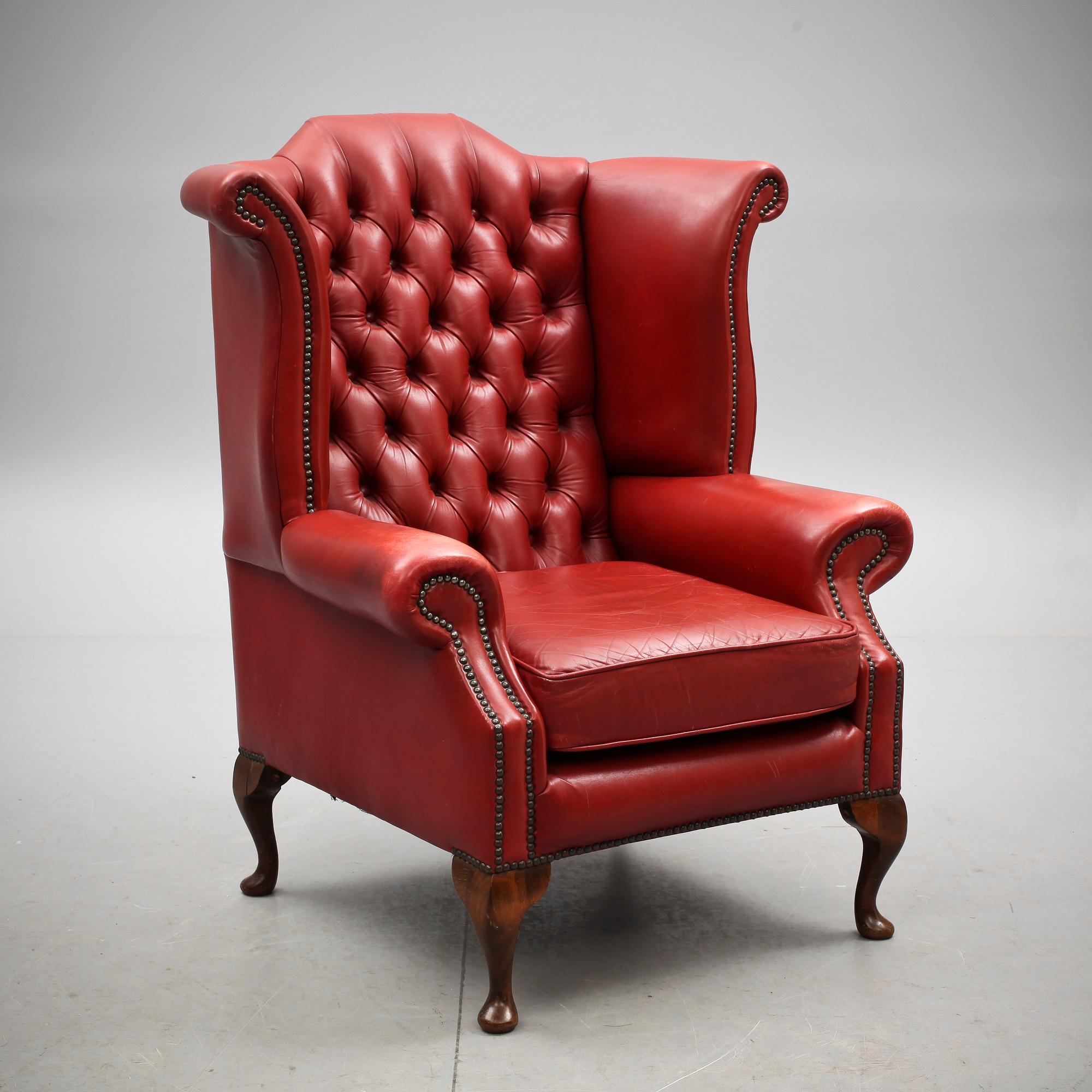 ÖRONLAPPSFÅTÖLJ, Queen Anne-modell. 1900-tal.