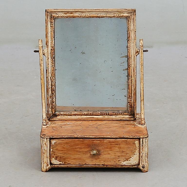 LÅDSPEGEL, gustaviansk, omkring år 1800.