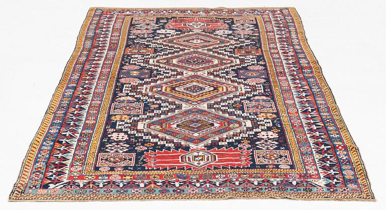 An antique Shirvan carpet. ca 285 x 147 cm.