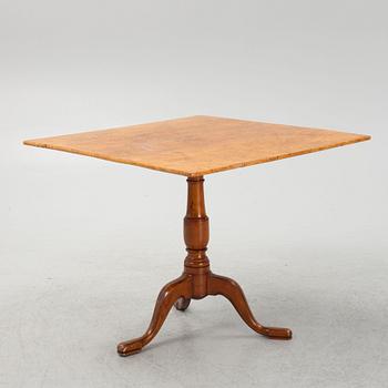 A alder root-veneered folding table, possibly Peter Witting (master in Borgå 1748-1771).