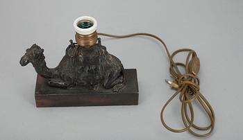 BORDSLAMPA, metallavgjutning, tidigt 1900-tal.